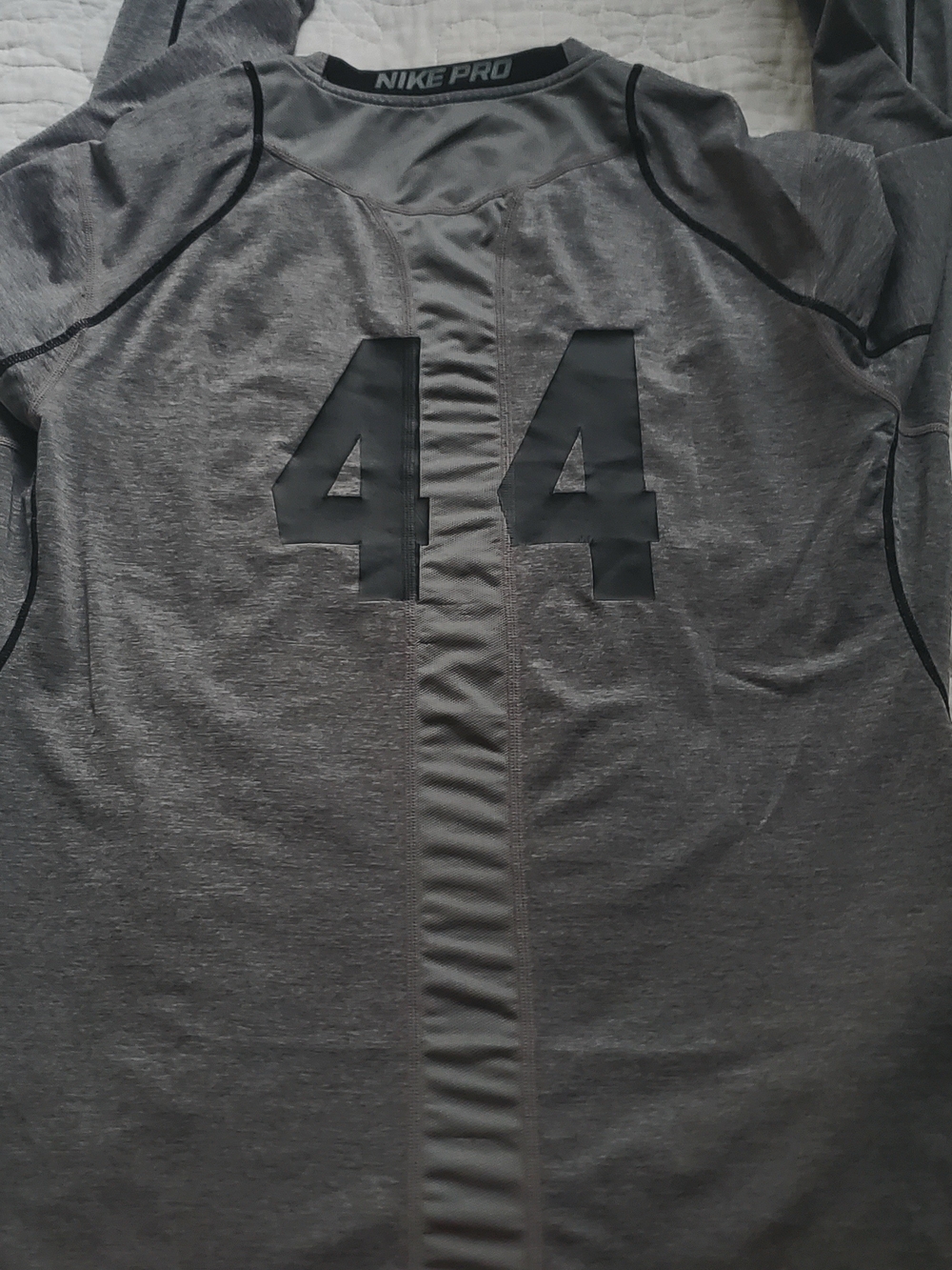 Nike Men’s Gray Long-Sleeve Compression Top with Black 44 Graphic